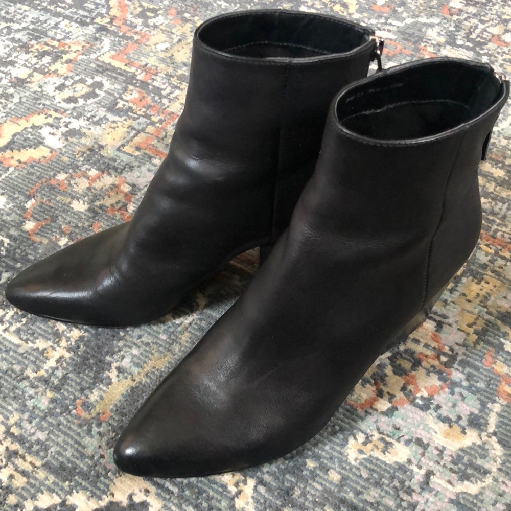 Dolce Vita black leather booties